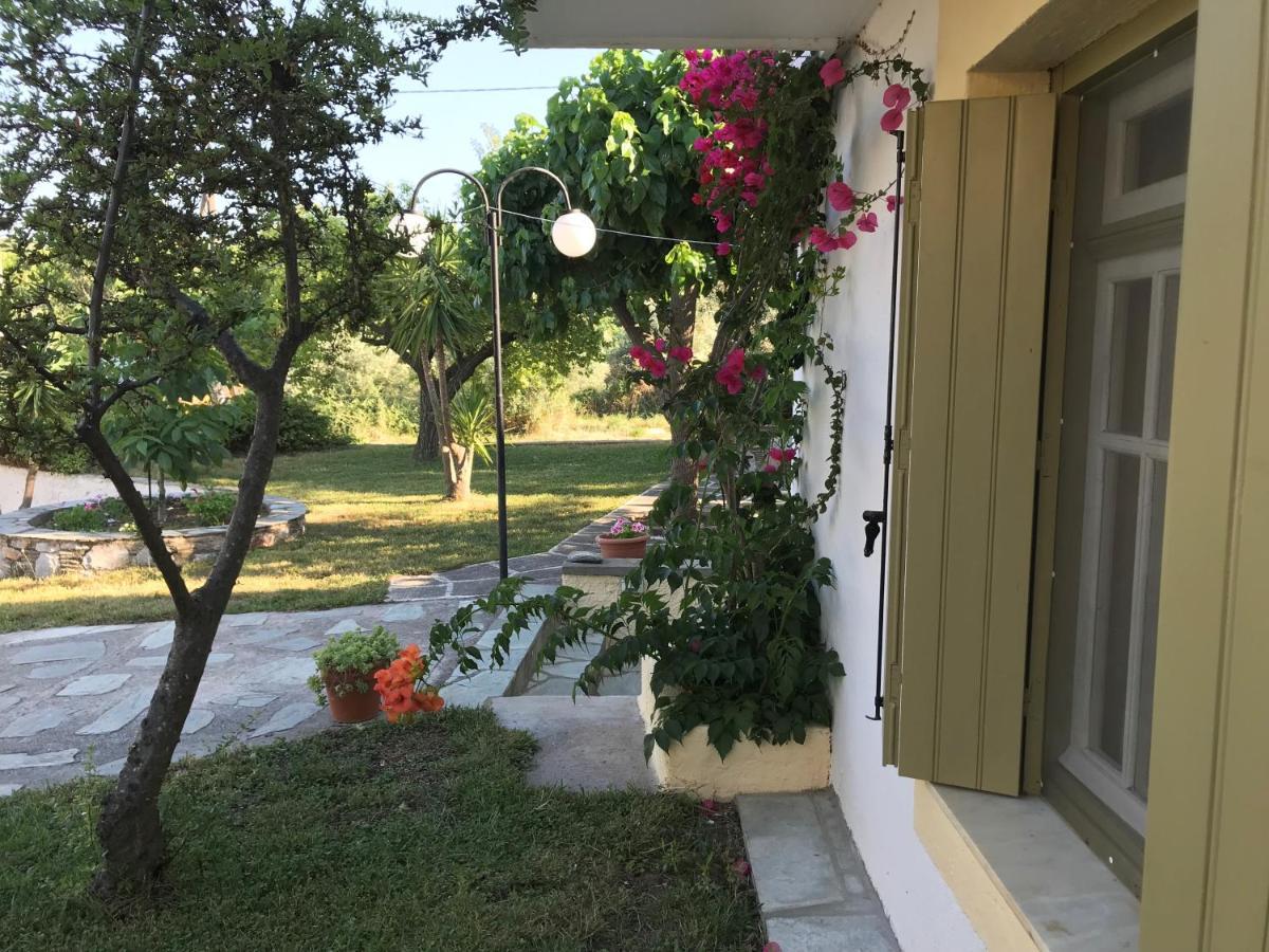 Pansion Episkopi Studios Скопелос Екстериор снимка