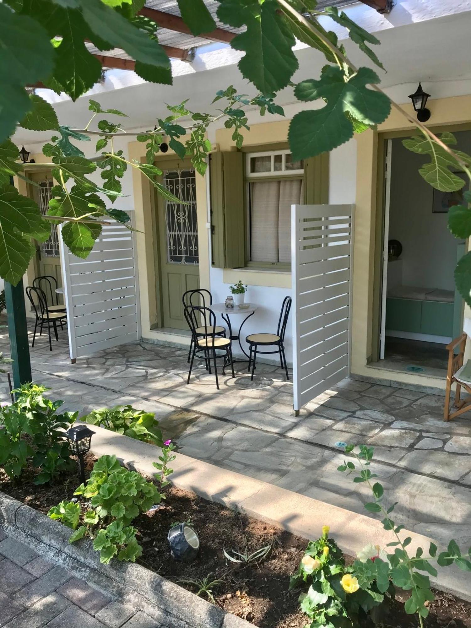 Pansion Episkopi Studios Скопелос Екстериор снимка