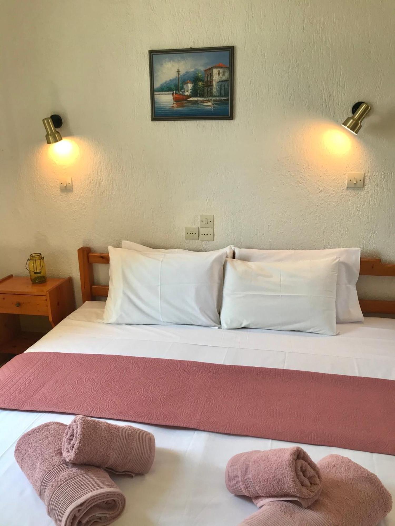 Pansion Episkopi Studios Скопелос Екстериор снимка