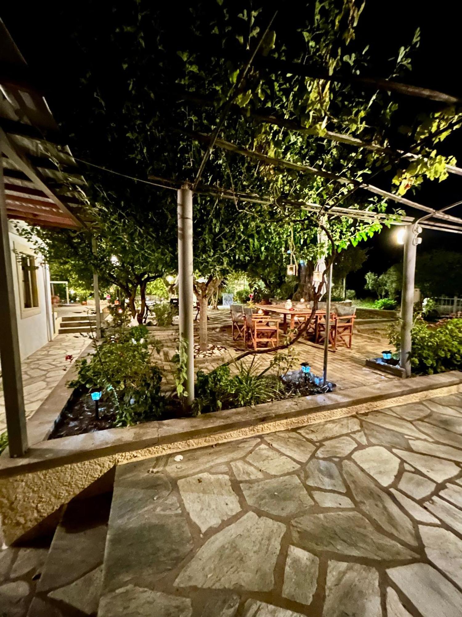 Pansion Episkopi Studios Скопелос Екстериор снимка