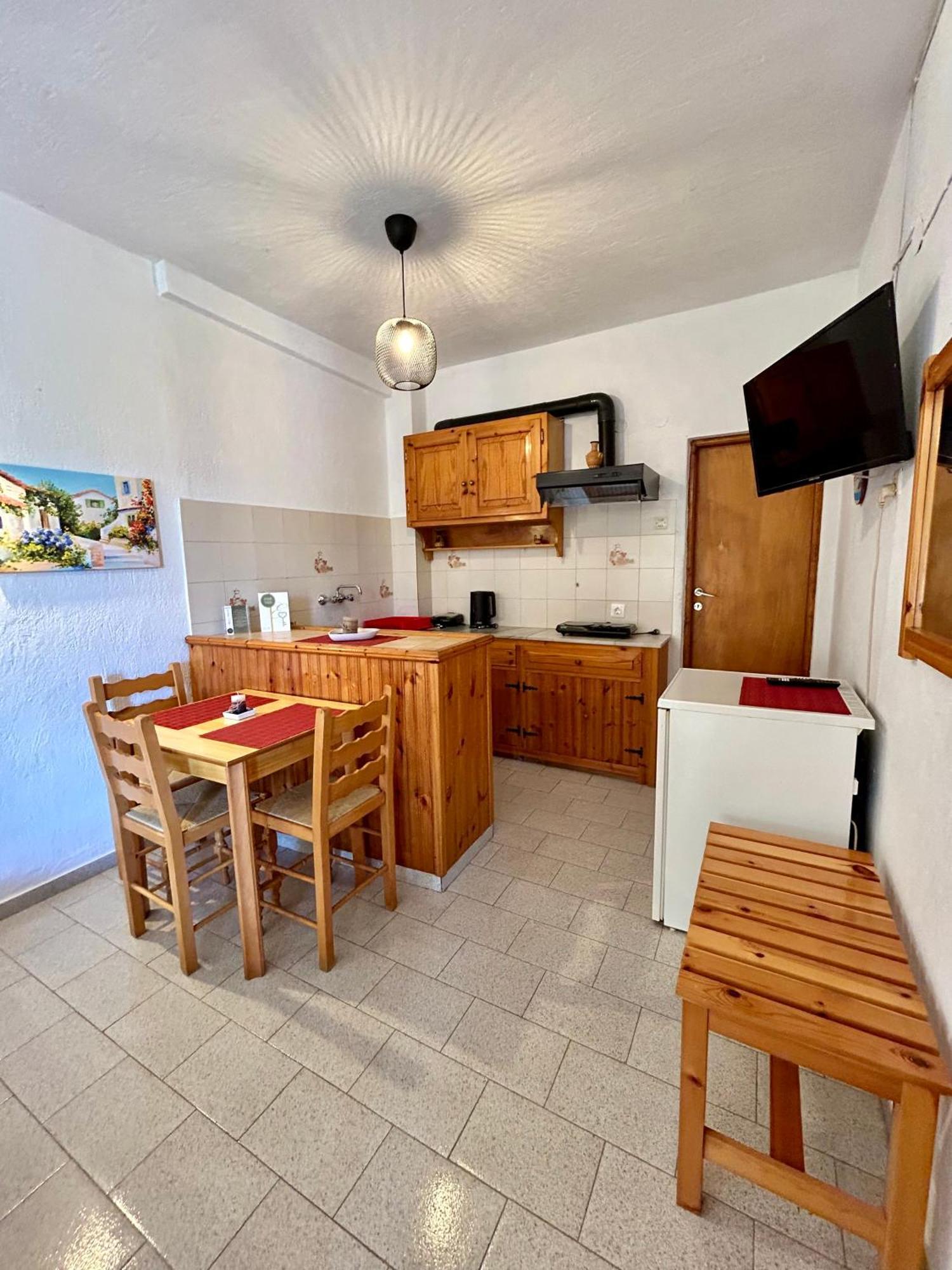 Pansion Episkopi Studios Скопелос Екстериор снимка